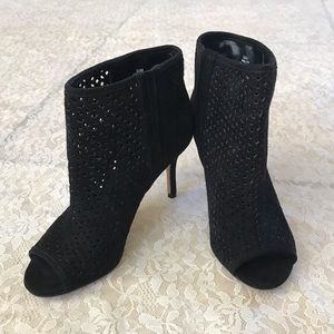 Nine West black suede leather perforated open toe booties